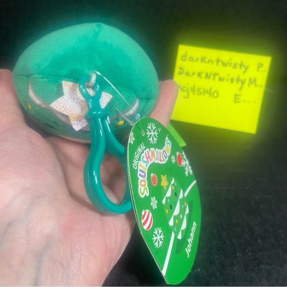 BNWT JOHAN CHRISTMAS TREE SQUISHMALLOW IN MYSTERY CONTAINER - Picture 5 of 9